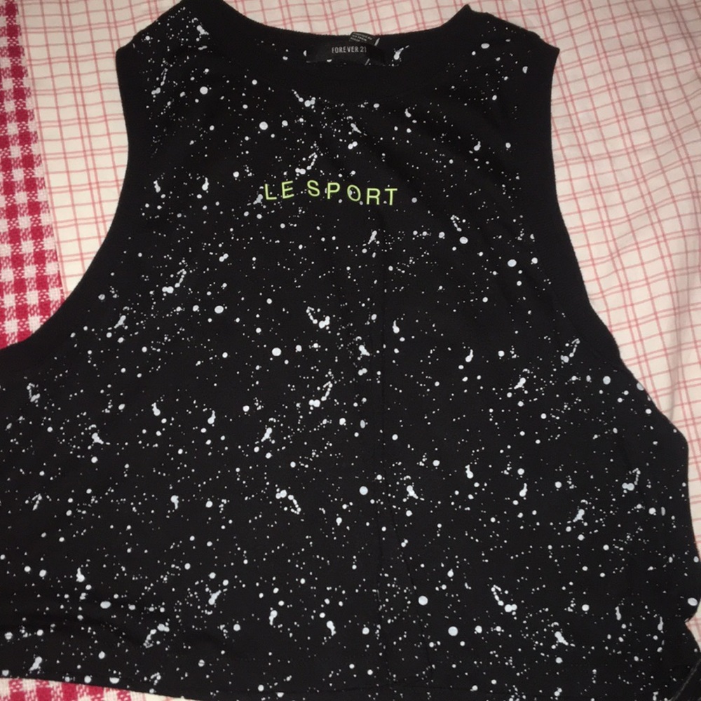 SPORTY TRENDY TOP
